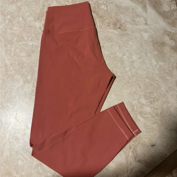 NWOT lululemon Align™ Super High-Rise Pant 28" - Picture 3 of 4